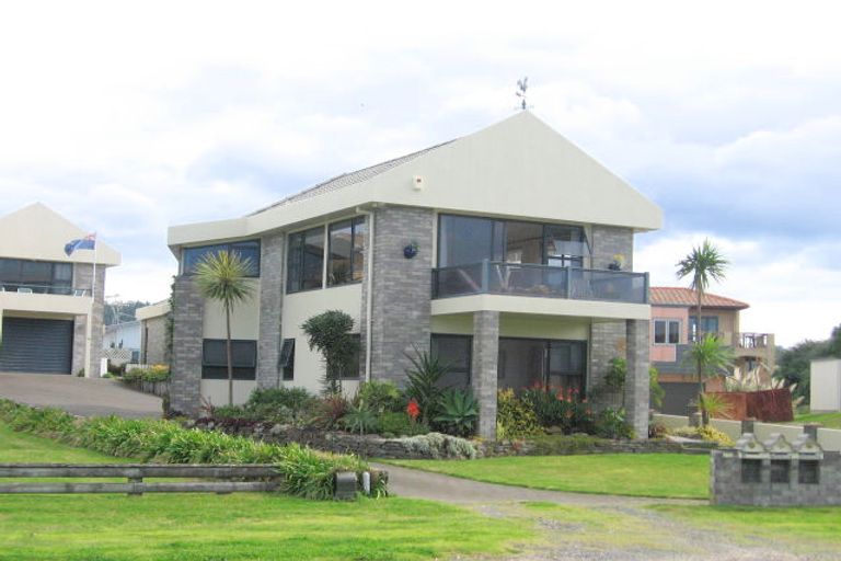Photo of property in 209a Esplanade Drive, Whangamata, 3620