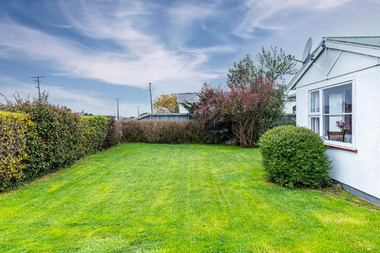 Photo of property in 28 Augustine Street, Waimate, 7924