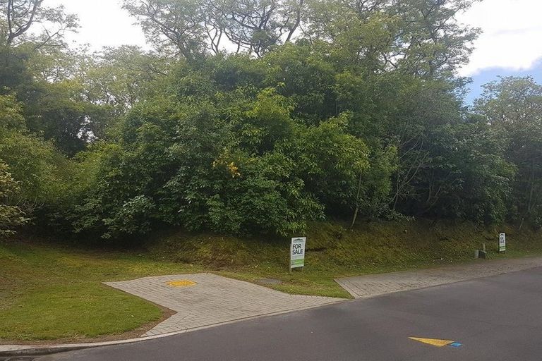 Photo of property in 58 Parawera Drive, Acacia Bay, Taupo, 3330