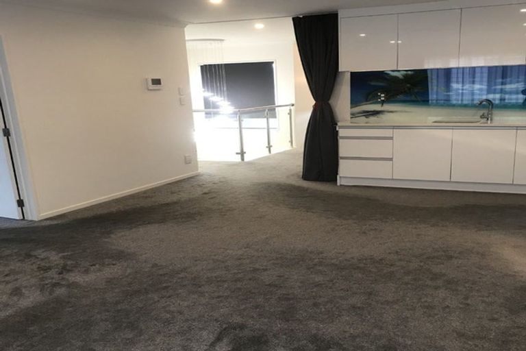 Photo of property in 14 Horsefields Drive, Flat Bush, Auckland, 2019