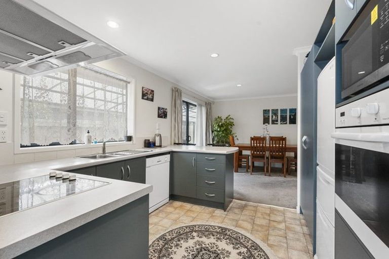 Photo of property in 41 Village Park Drive, Welcome Bay, Tauranga, 3112