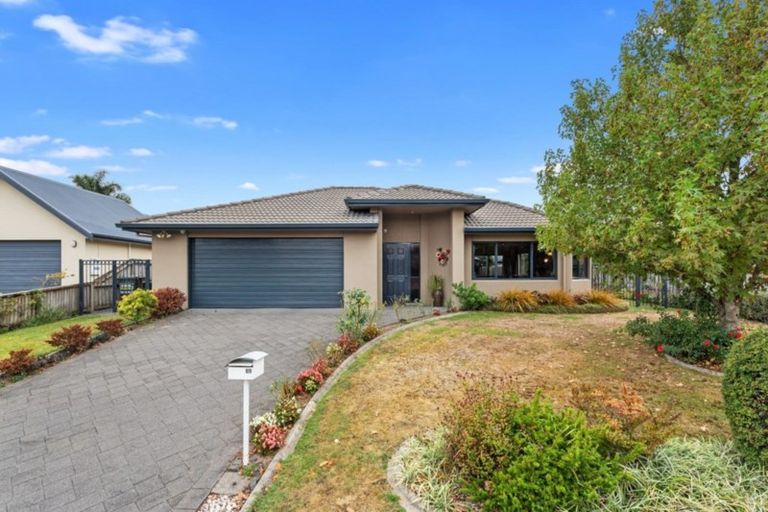 Photo of property in 69 Waiwherowhero Drive, St Andrews, Hamilton, 3200