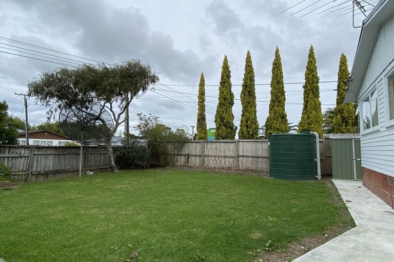 Photo of property in 28a Longburn Road, Henderson, Auckland, 0610