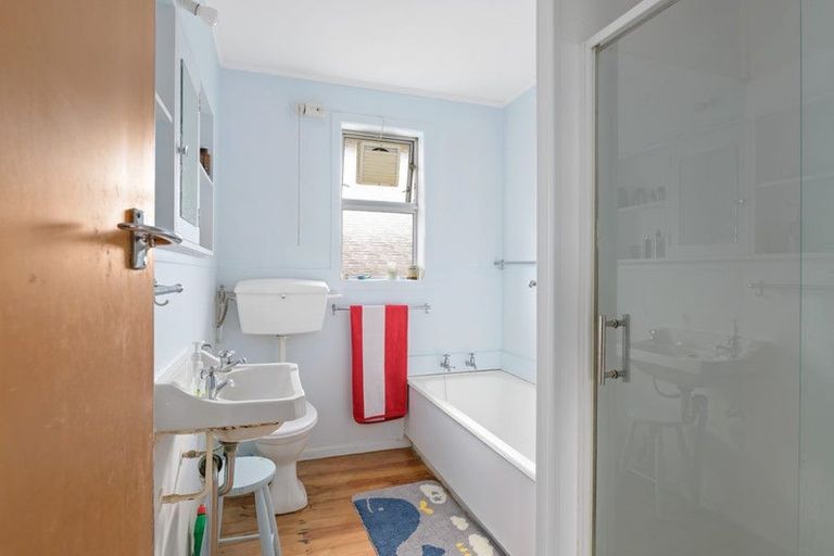 Photo of property in 15b Tawa Street, Melville, Hamilton, 3206