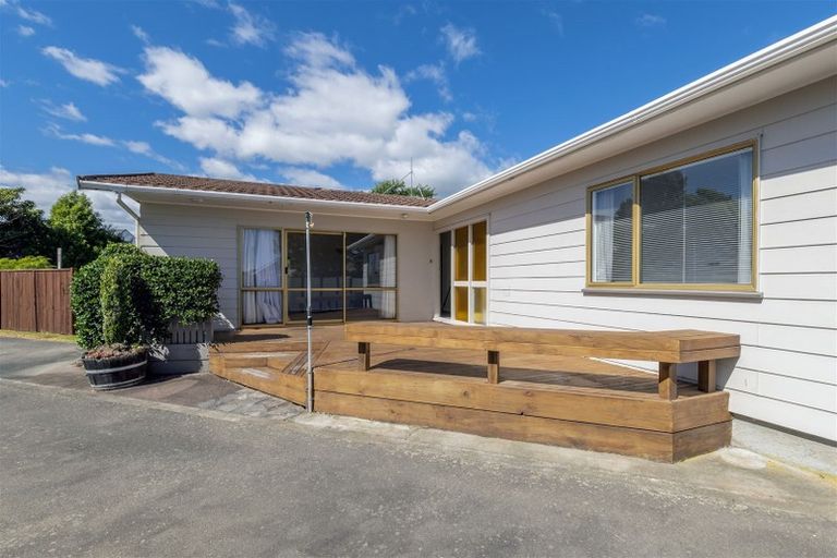 Photo of property in 92 Kennedy Drive, Levin, 5510