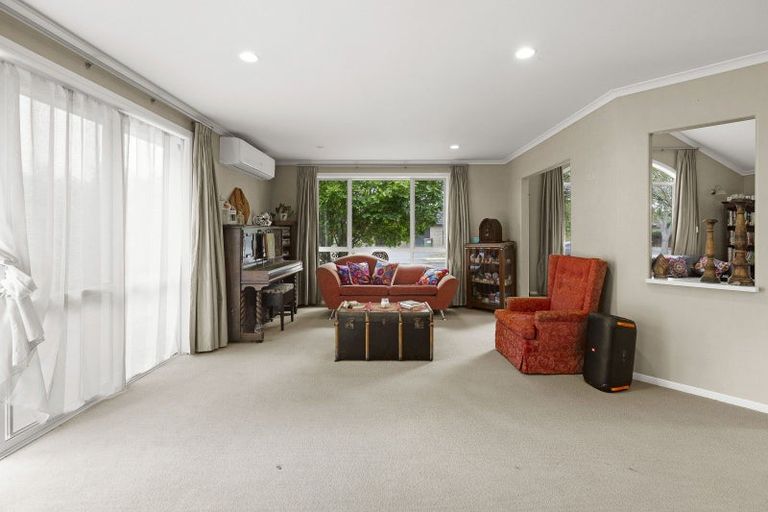 Photo of property in 48 Farringdon Avenue, Rototuna North, Hamilton, 3210