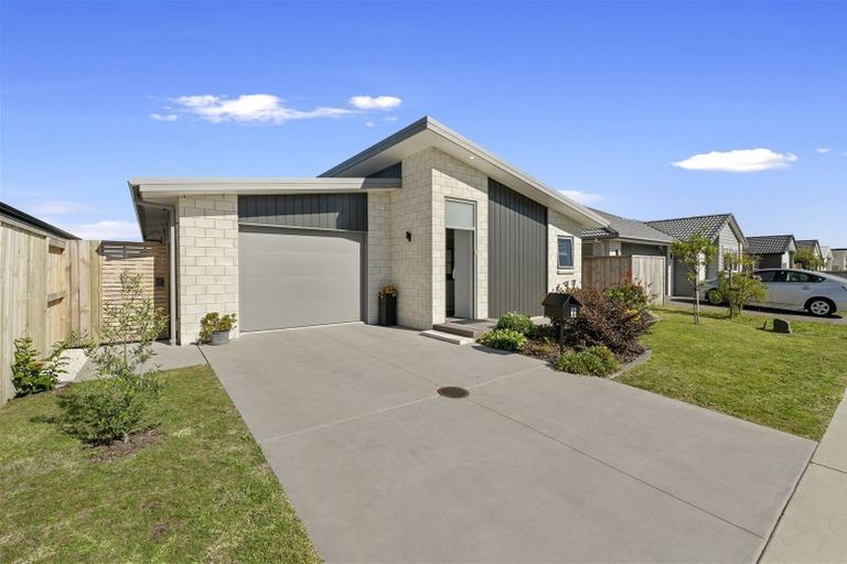 Photo of property in 71 Te Wharo Drive, Papamoa, 3118