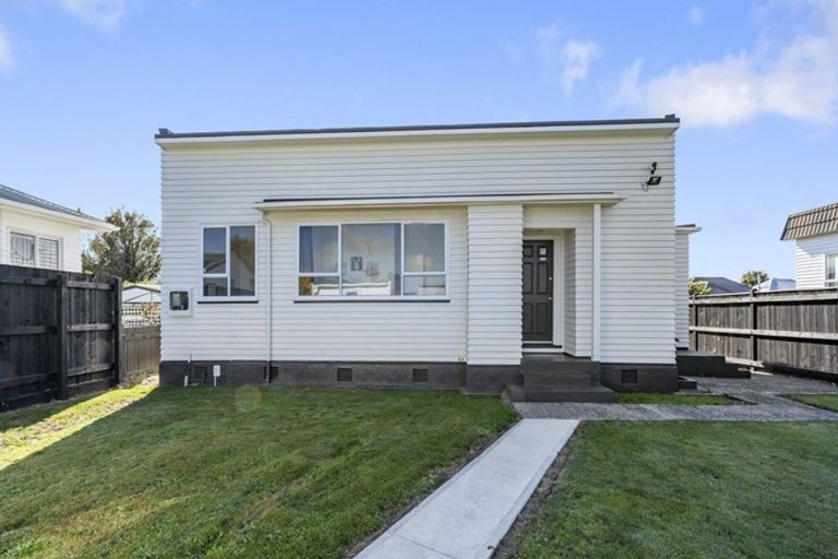 Photo of property in 14 Achilles Street, Stratford, 4332