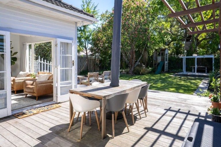 Photo of property in 37 Tainui Street, Somerfield, Christchurch, 8024