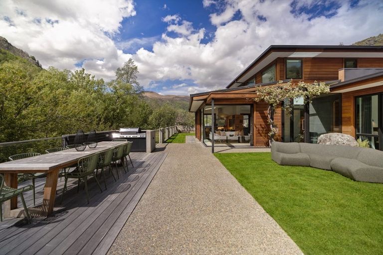 Photo of property in 55 Manse Road, Arrowtown, 9302