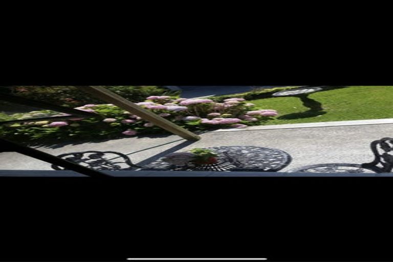 Photo of property in 1/295 East Coast Road, Mairangi Bay, Auckland, 0630