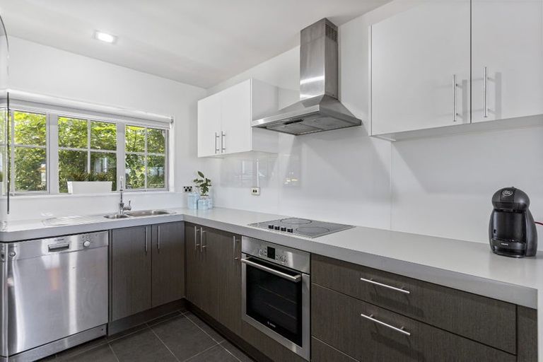 Photo of property in 7/31 The Avenue, Albany, Auckland, 0632