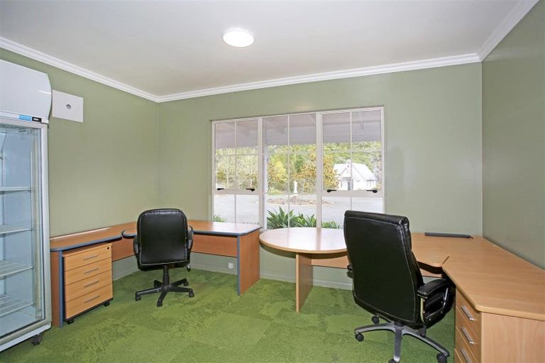 Photo of property in 59 Chamberlain Road, Bombay, 2675