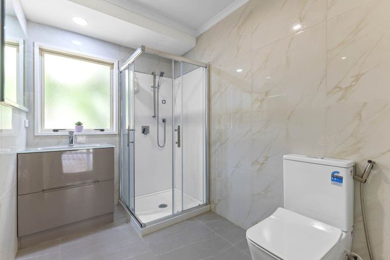 Photo of property in 3/8 Saints Court, Manurewa, Auckland, 2102