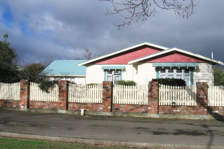 Photo of property in 8 Stanley Avenue, Palmerston North, 4414