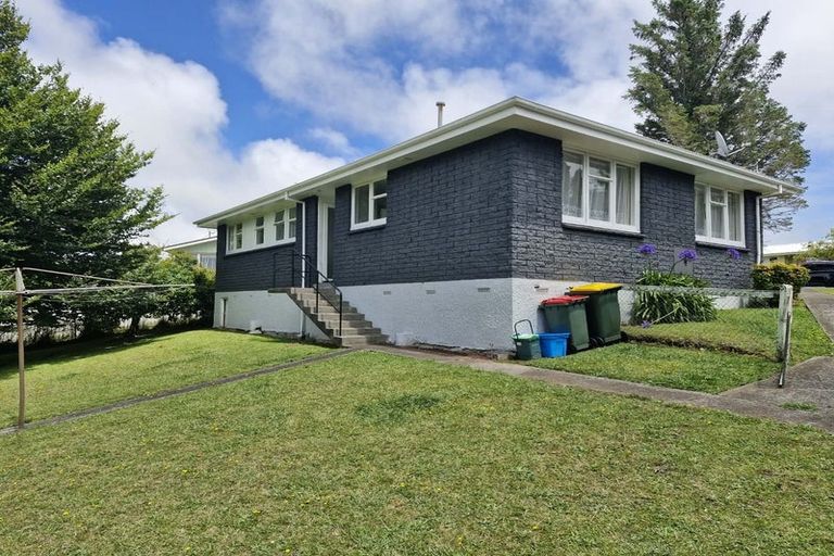 Photo of property in 80 Wrantage Street, Westown, New Plymouth, 4310