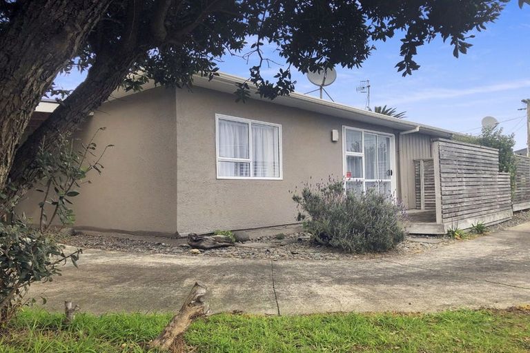 Photo of property in 46 Rangiora Street, Castlecliff, Wanganui, 4501