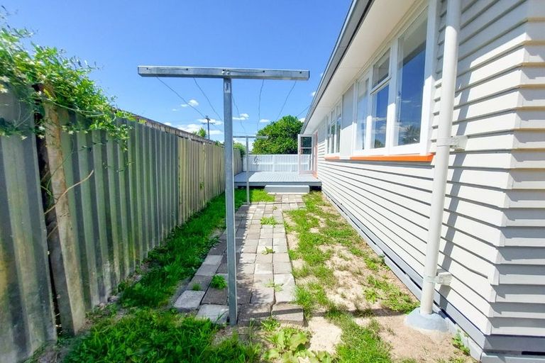 Photo of property in 30 Yeats Crescent, Fairfield, Hamilton, 3214