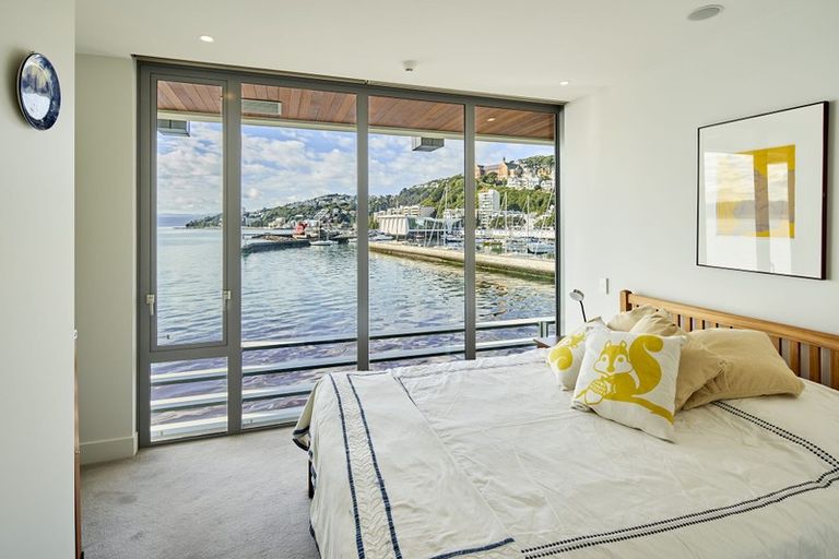 Photo of property in Clyde Quay Wharf, 1a/8 Clyde Quay Wharf, Te Aro, Wellington, 6011