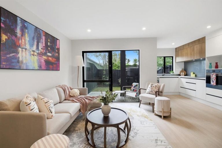 Photo of property in 4/7 Tapu Road, Huapai, Kumeu, 0810