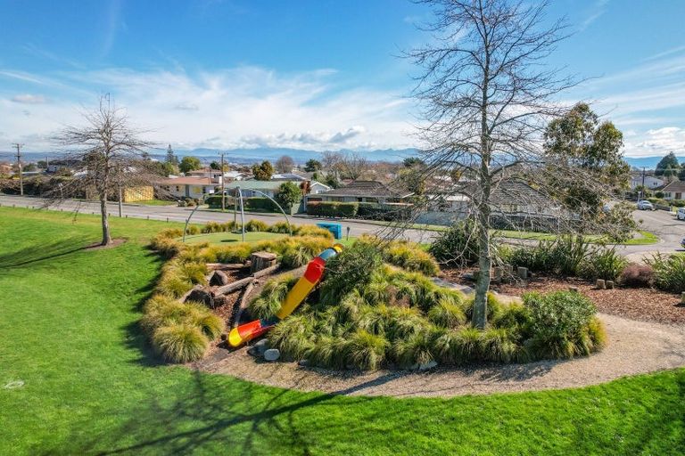 Photo of property in 12 Wiltshire Place, Stoke, Nelson, 7011