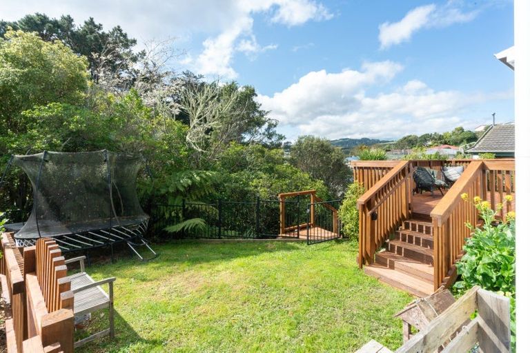 Photo of property in 147 Helston Road, Paparangi, Wellington, 6037