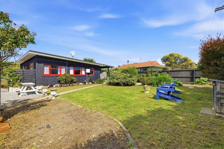 Photo of property in 12 Grierson Avenue, Amberley, 7481