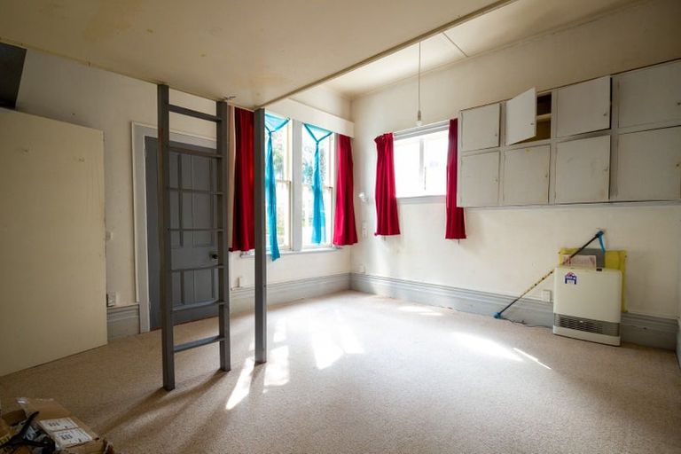 Photo of property in 18 Talavera Terrace, Kelburn, Wellington, 6012