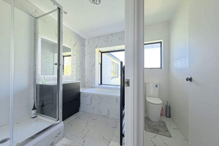 Photo of property in 229 Pine Valley Road, Dairy Flat, Silverdale, 0992