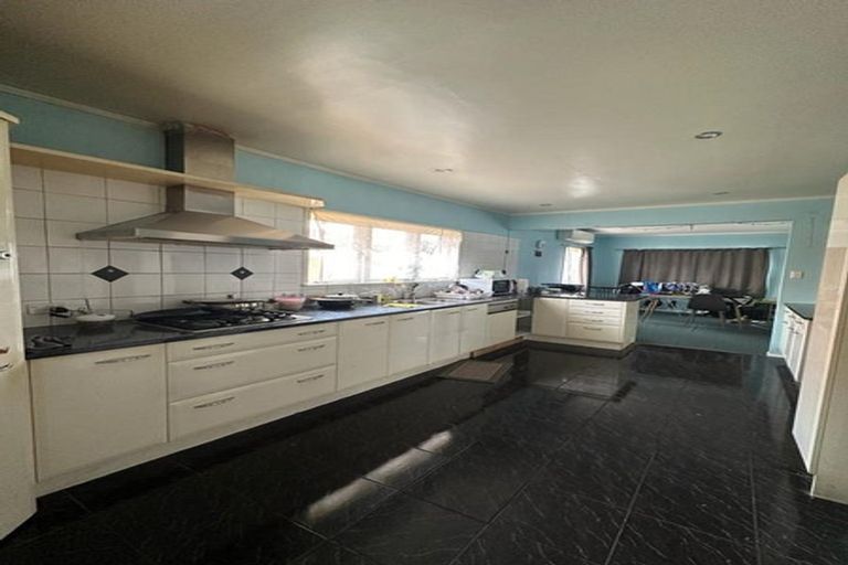 Photo of property in 16 Watson Place, Papatoetoe, Auckland, 2025