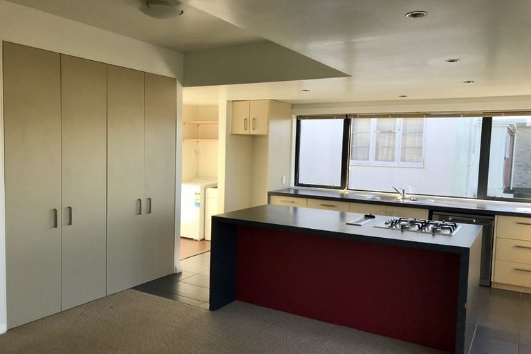 Photo of property in 175 Totara Road, Miramar, Wellington, 6022