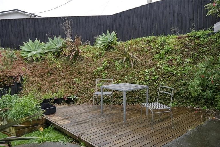 Photo of property in 9 Willow Place, Horahora, Whangarei, 0110