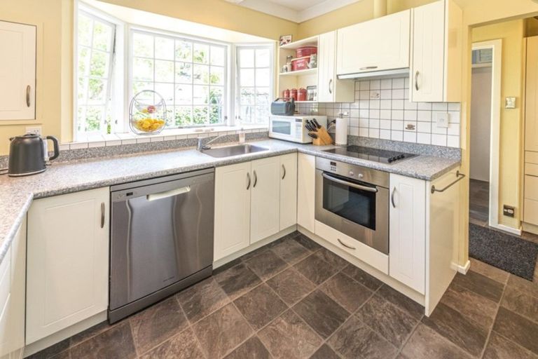 Photo of property in 34 Oakland Avenue, Saint Johns Hill, Whanganui, 4500