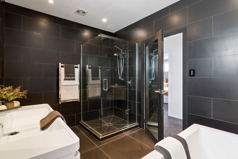 Photo of property in 101a Rangatira Road, Beach Haven, Auckland, 0626