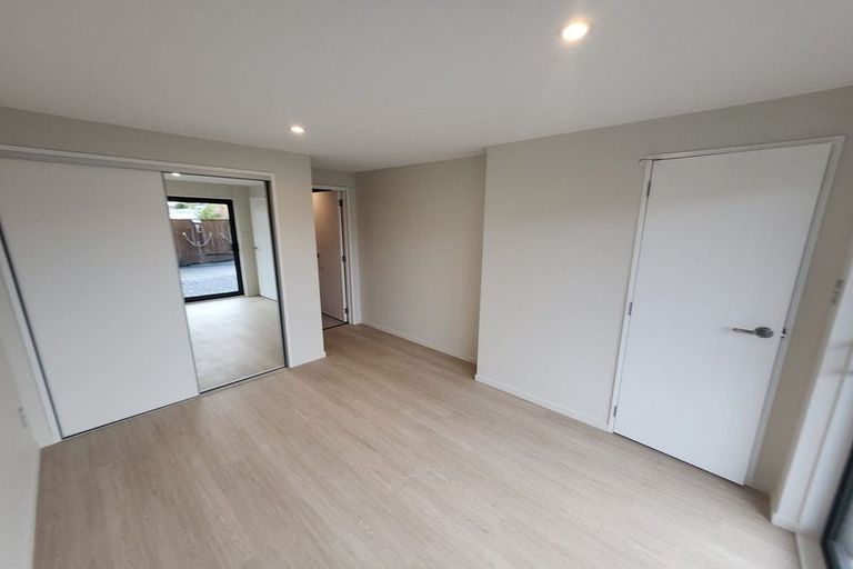 Photo of property in 103 Trias Road, Totara Vale, Auckland, 0629