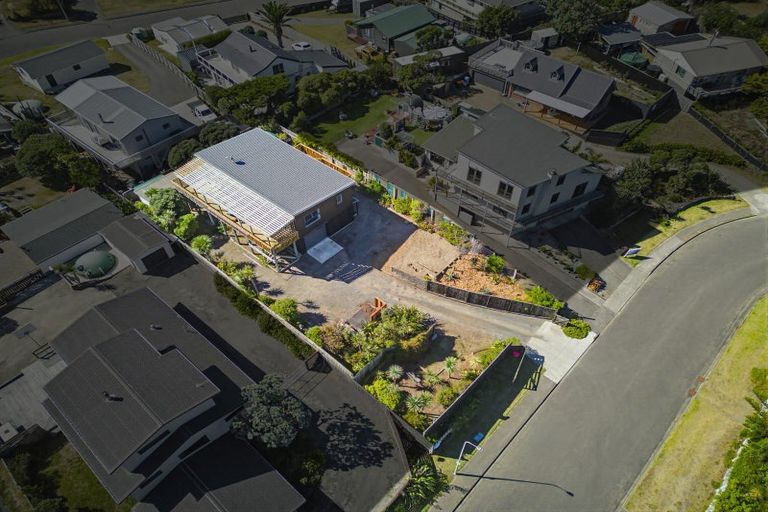 Photo of property in 6 Arataki Grove, Waitarere Beach, Levin, 5510