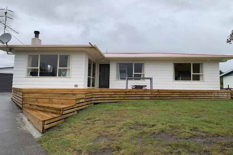 Photo of property in 22 Mountainview Terrace, Otaki Beach, Otaki, 5512
