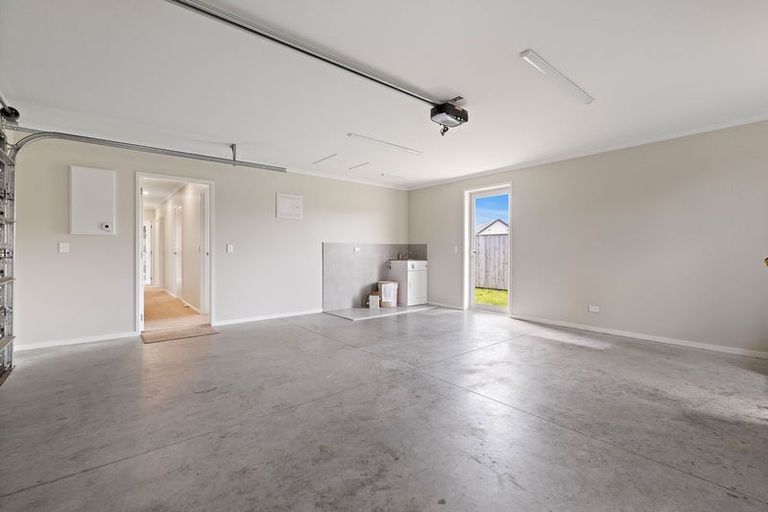 Photo of property in 1 Reremoana Close, Hawera, 4610