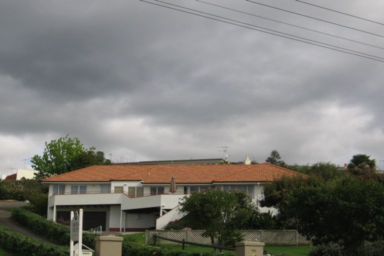 Photo of property in 98 Sutherland Road, Brookfield, Tauranga, 3110