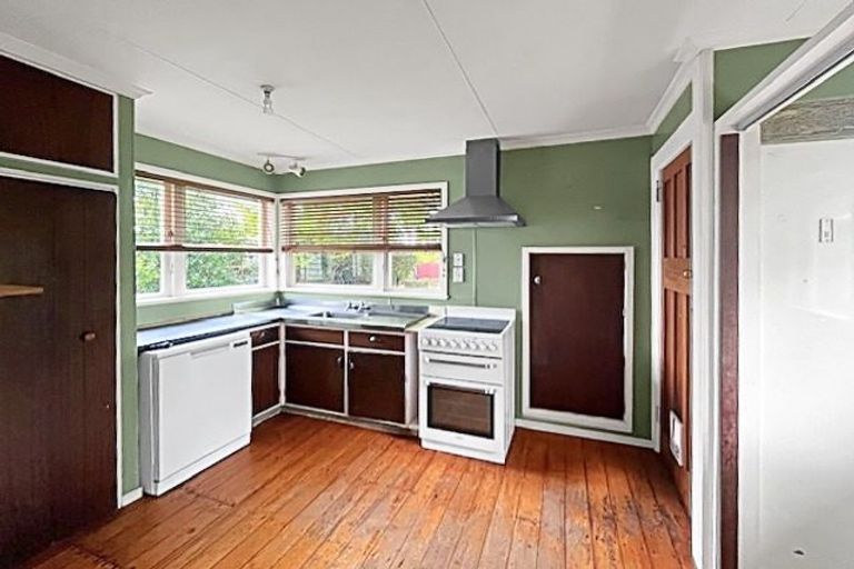 Photo of property in 37 Florence Avenue, Palmerston North, 4414