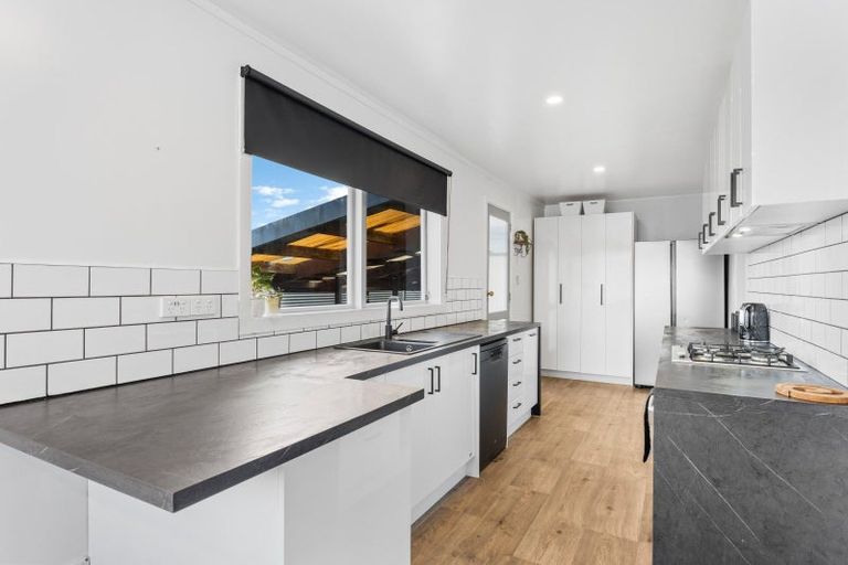 Photo of property in 18 Ngaire Street, Longburn, Palmerston North, 4412