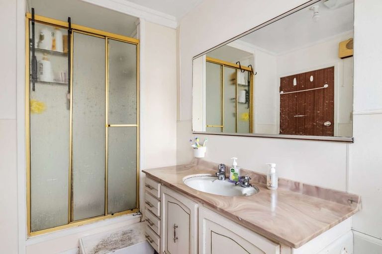 Photo of property in 1/5 Grove Road, Papakura, 2110