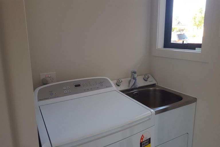 Photo of property in 2 Wicklow Street, Cromwell, 9310