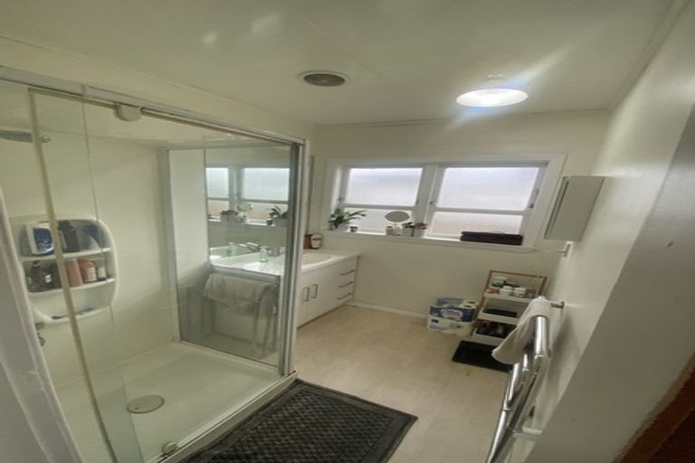 Photo of property in 1a Wood Street, Takaro, Palmerston North, 4410