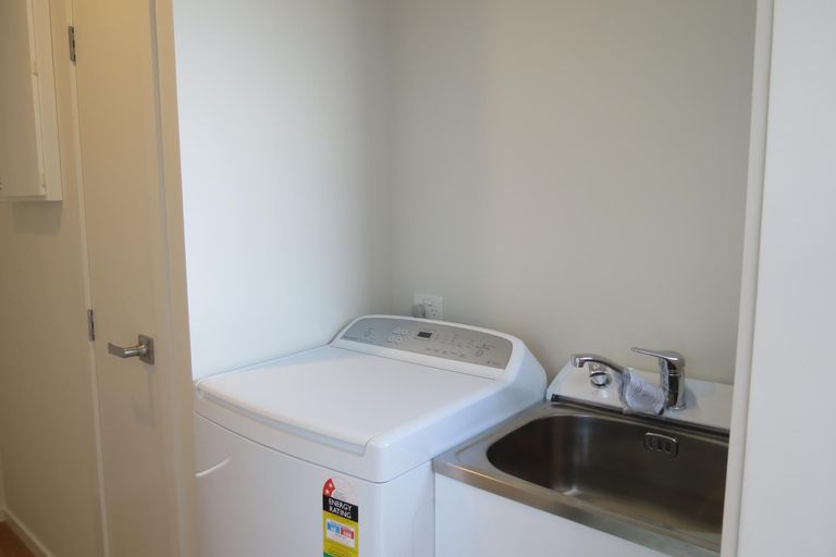 Photo of property in 2 Wicklow Street, Cromwell, 9310