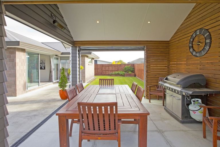 Photo of property in 105 Cashmere Drive, Fitzherbert, Palmerston North, 4410