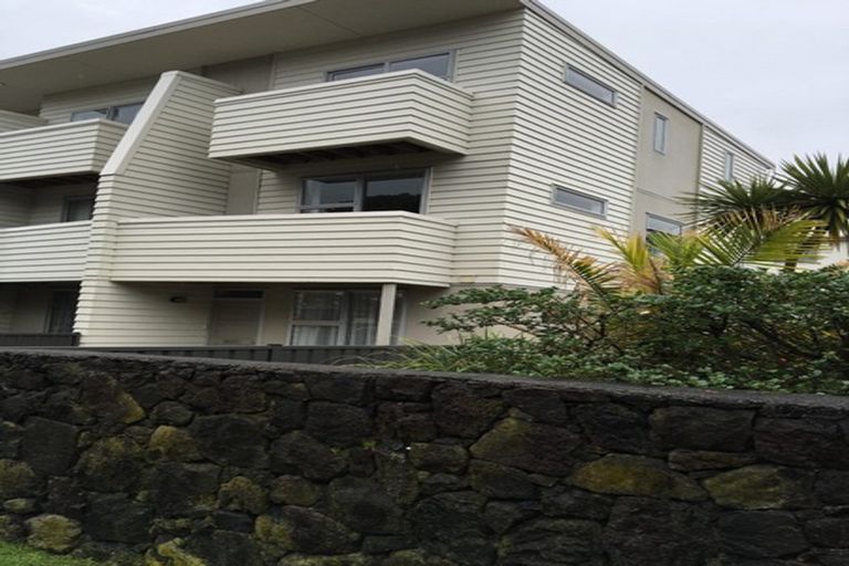 Photo of property in 30/3 Riverside Road, Orewa, 0931