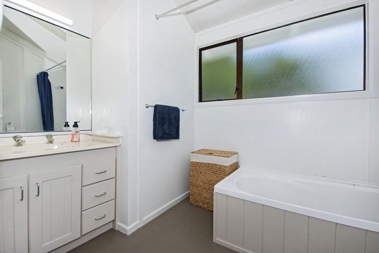 Photo of property in 91 Onerahi Road, Onerahi, Whangarei, 0110