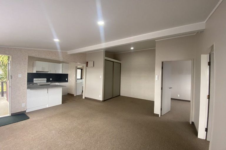 Photo of property in 8b Julian Place, Westown, New Plymouth, 4310