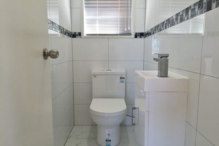 Photo of property in 20 Chieftain Rise, Goodwood Heights, Auckland, 2105